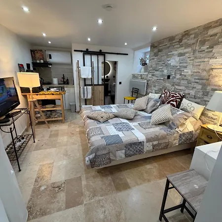 In One House 4*