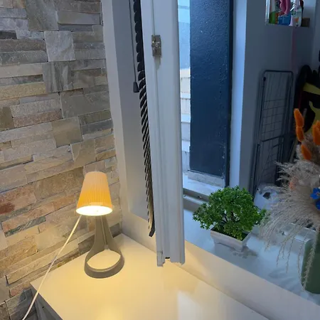 In One House 4* Rueil-Malmaison